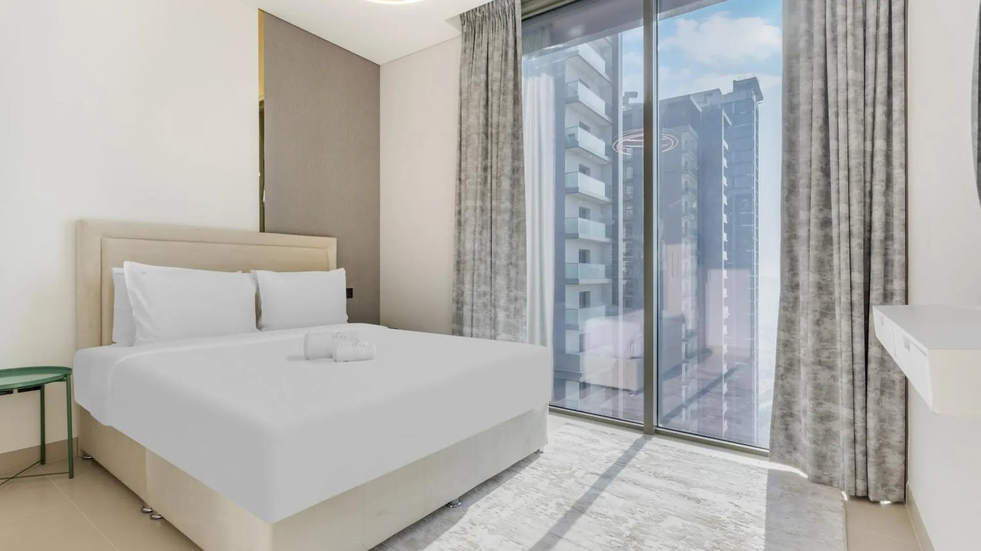 Stay By Latinem Luxury 2Br Holiday Home Cv A2801 Near Downtown Dubai United Arab Emirates